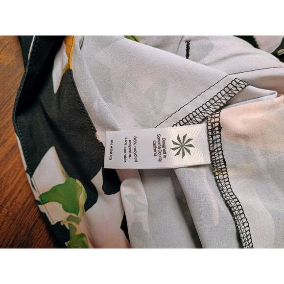 Athleta floral women's shorts size 8 - Picture 5 of 5